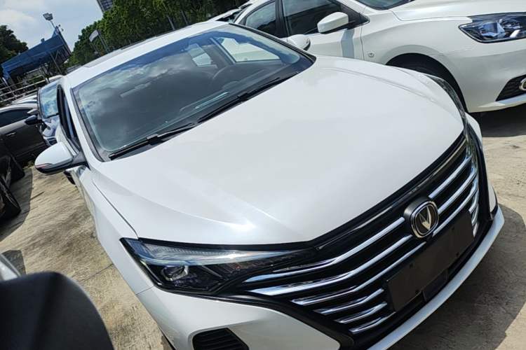 Used CHANGAN Eado 2020 PLUS Million Edition 1.6L GDI CVT Luxury Model Front Right 45 Deg
