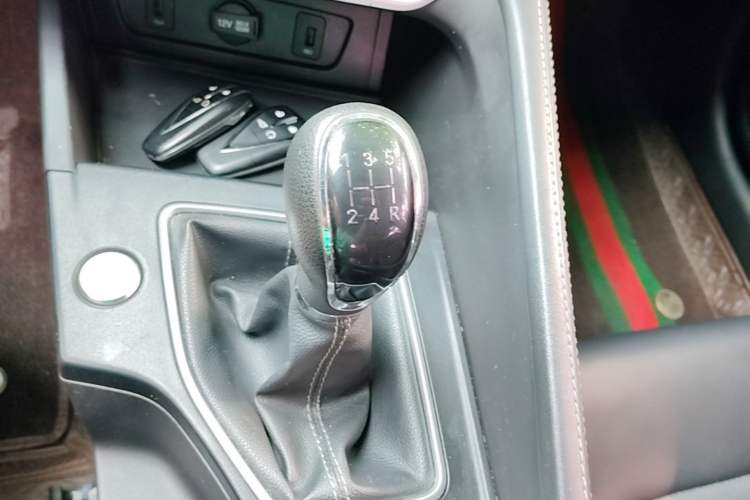 Used CHANGAN Eado 2020 PLUS 1.6L GDI Manual Luxury Model Gear Lever