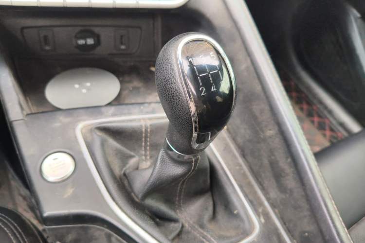 Used CHANGAN Eado 2020 PLUS 1.6L GDI Manual Luxury Model Gear Lever