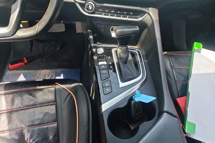 Used CHANGAN Eado 2020 PLUS Blue Whale NE 1.4T GDI DCT Flagship Model Gear Lever