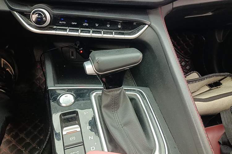 Used CHANGAN Eado 2020 PLUS Blue Whale NE 1.4T GDI DCT Flagship Model Gear Lever