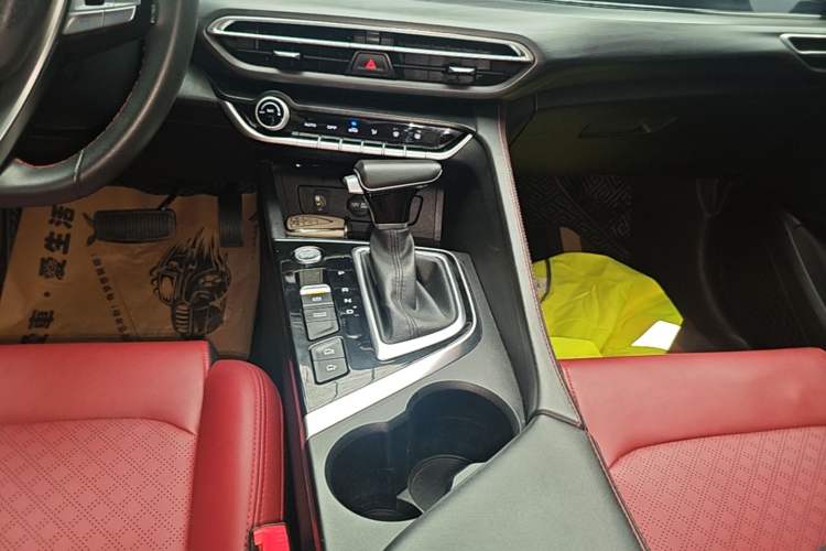 Used CHANGAN Eado 2020 PLUS Blue Whale NE 1.4T GDI DCT Flagship Model Gear Lever