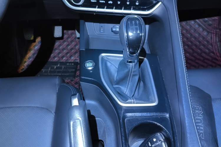Used CHANGAN Eado 2020 PLUS 1.6L GDI Manual Elite Model Gear Lever