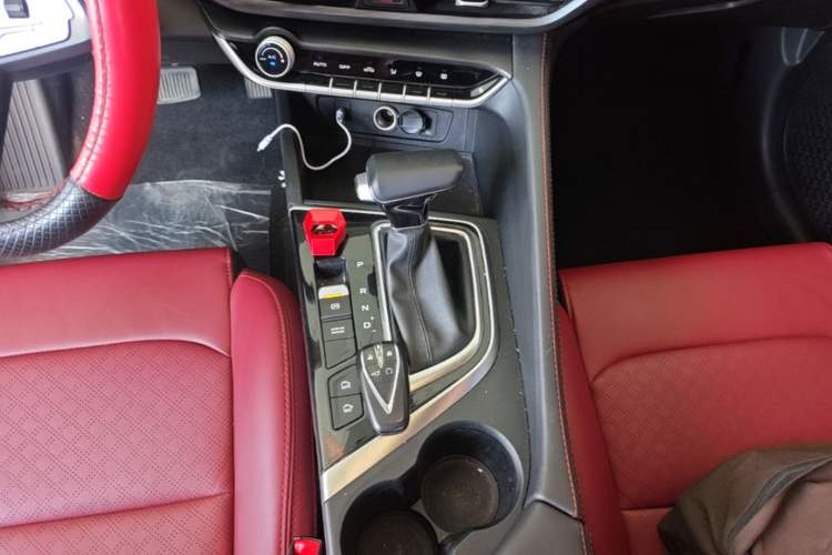 Used CHANGAN Eado 2020 PLUS Blue Whale NE 1.4T GDI DCT Flagship Model Gear Lever