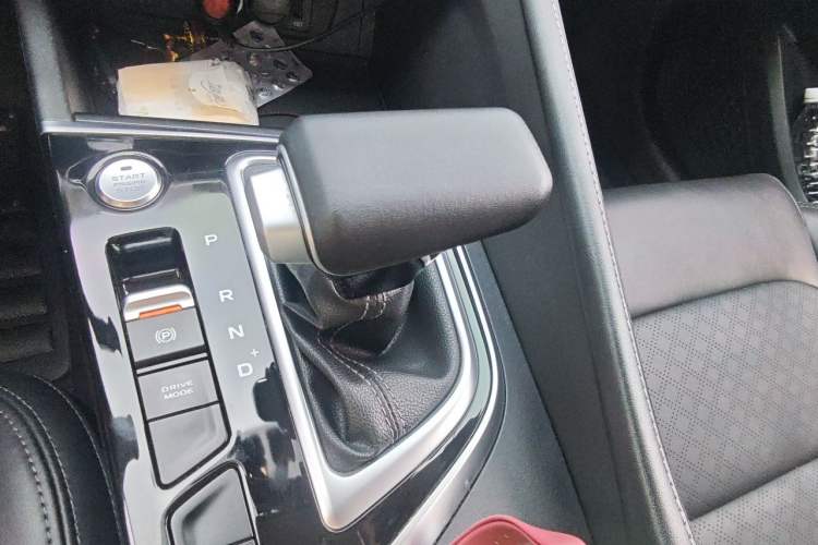 Used CHANGAN Eado 2020 PLUS Blue Whale NE 1.4T GDI DCT Prestige Model Gear Lever