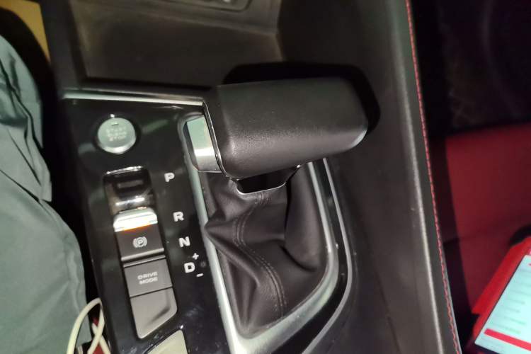 Used CHANGAN Eado 2020 PLUS Blue Whale NE 1.4T GDI DCT Flagship Model Gear Lever