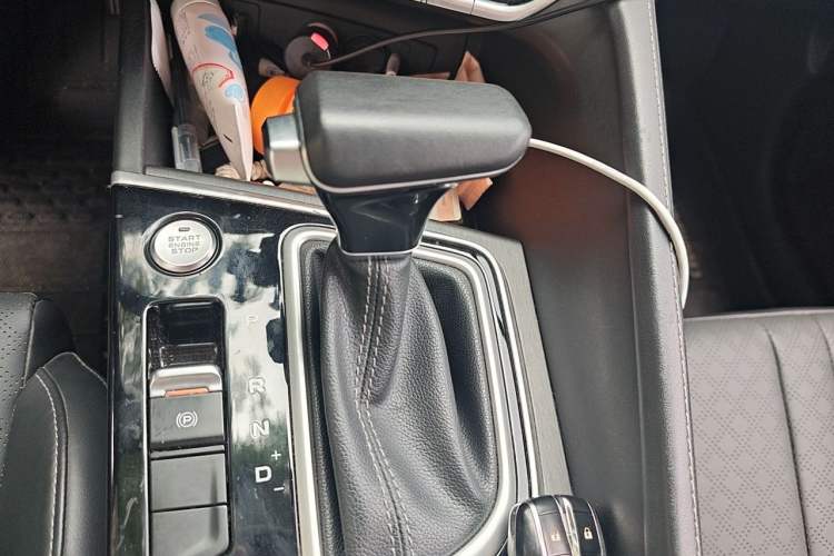 Used CHANGAN Eado 2020 PLUS Million Edition 1.6L GDI CVT Luxury Model Gear Lever