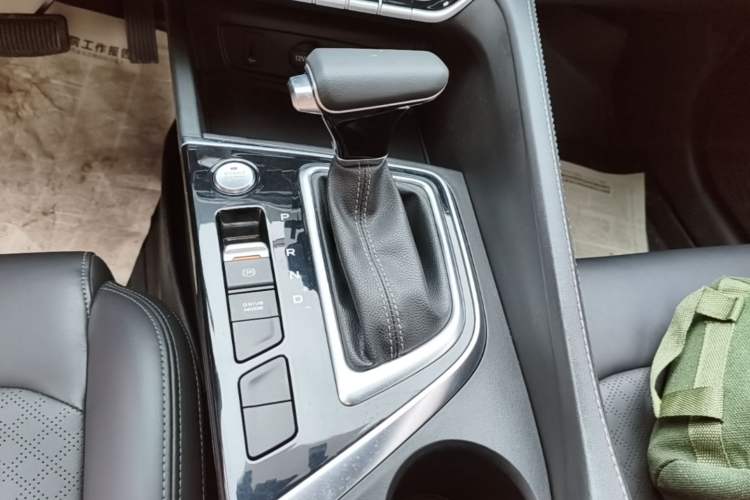 Used CHANGAN Eado 2020 PLUS Blue Whale NE 1.4T GDI DCT Prestige Model Gear Lever
