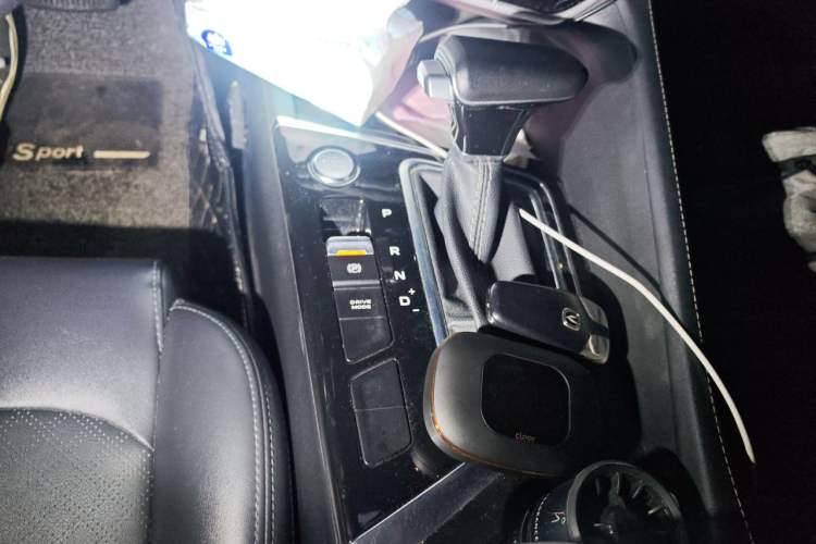 Used CHANGAN Eado 2020 PLUS Blue Whale NE 1.4T GDI DCT Prestige Model Gear Lever