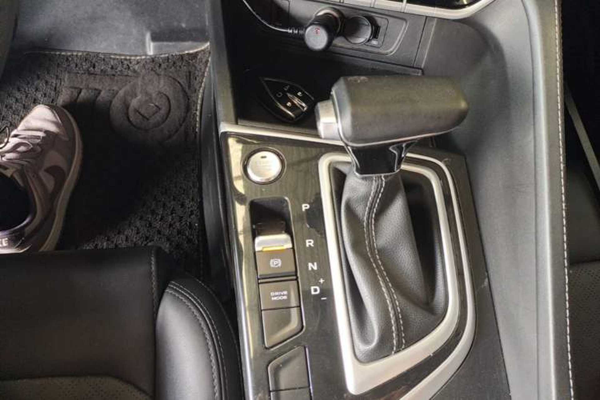 Used CHANGAN Eado 2020 PLUS Blue Whale NE 1.4T GDI DCT Prestige Model Gear Lever
