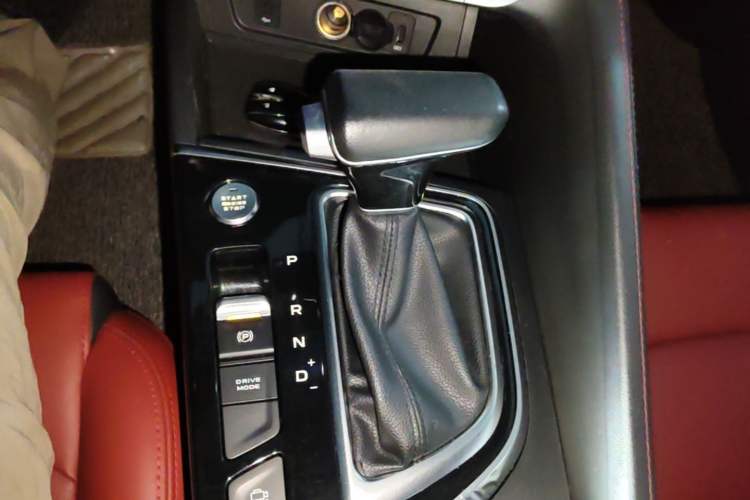 Used CHANGAN Eado 2020 PLUS Blue Whale NE 1.4T GDI DCT Flagship Model Gear Lever