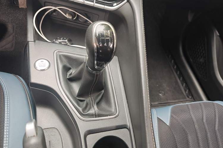 Used CHANGAN Eado 2020 PLUS 1.6L GDI Manual Luxury Model Gear Lever
