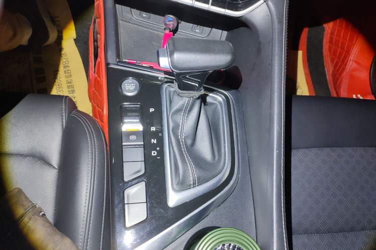 Used CHANGAN Eado 2020 PLUS 1.6L GDI Automatic Luxury Model Gear Lever