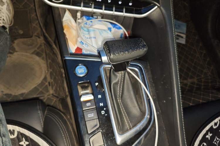 Used CHANGAN Eado 2020 PLUS Blue Whale NE 1.4T GDI DCT Prestige Model Gear Lever