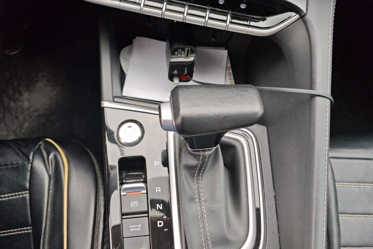 Used CHANGAN Eado 2020 PLUS Blue Whale NE 1.4T GDI DCT Prestige Model Gear Lever