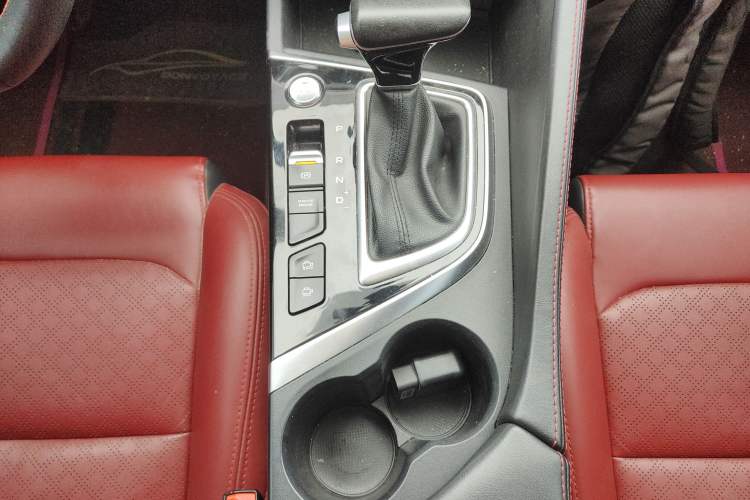 Used CHANGAN Eado 2020 PLUS Blue Whale NE 1.4T GDI DCT Flagship Model Gear Lever