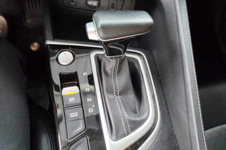 Used CHANGAN Eado 2020 PLUS Blue Whale NE 1.4T GDI DCT Prestige Model Gear Lever
