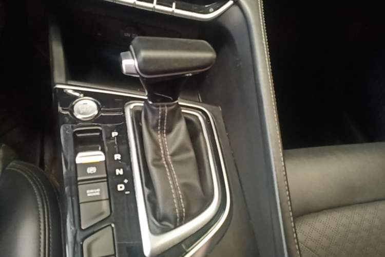 Used CHANGAN Eado 2020 PLUS Blue Whale NE 1.4T GDI DCT Prestige Model Gear Lever
