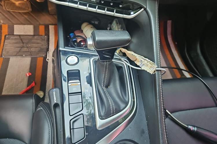 Used CHANGAN Eado 2020 PLUS 1.6L GDI Automatic Luxury Model Gear Lever