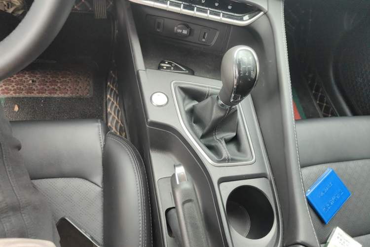 Used CHANGAN Eado 2020 PLUS 1.6L GDI Manual Luxury Model Gear Lever