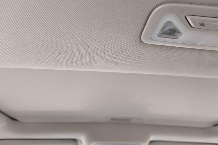 Used CHANGAN Eado 2020 PLUS 1.6L GDI Manual Luxury Model Headliner
