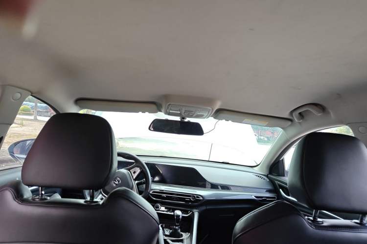 Used CHANGAN Eado 2020 PLUS 1.6L GDI Manual Elite Model Headliner