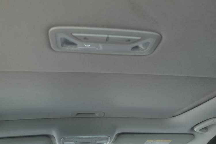 Used CHANGAN Eado 2020 PLUS 1.6L GDI Manual Luxury Model Headliner