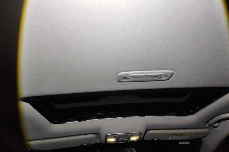 Used CHANGAN Eado 2020 PLUS 1.6L GDI Automatic Luxury Model Headliner