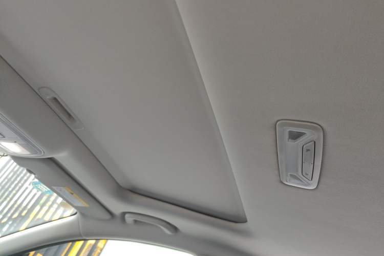 Used CHANGAN Eado 2020 PLUS 1.6L GDI Manual Luxury Model Headliner