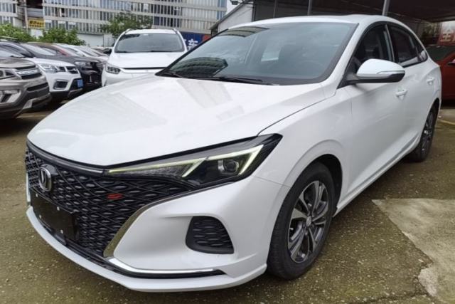 Ojetý CHANGAN Eado 2020 PLUS Blue Whale NE 1.4T GDI DCT Prestige Model