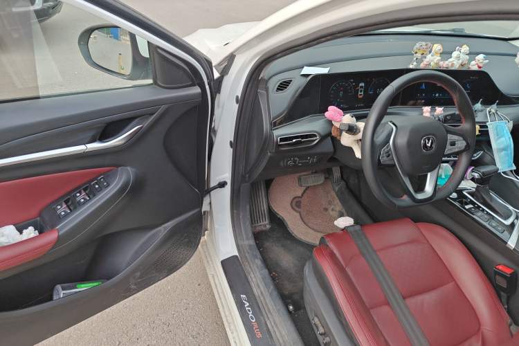 Used CHANGAN Eado 2020 PLUS Blue Whale NE 1.4T GDI DCT Flagship Model Interior 3