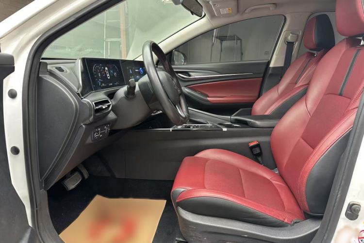 Used CHANGAN Eado 2020 PLUS Blue Whale NE 1.4T GDI DCT Flagship Model Interior 4