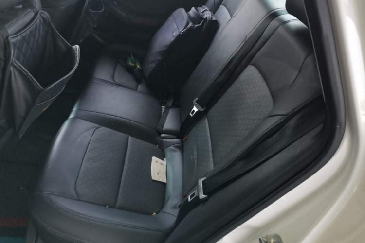 Used CHANGAN Eado 2020 PLUS Million Edition 1.6L GDI CVT Elite Model Interior 4