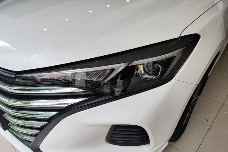 Used CHANGAN Eado 2020 PLUS Million Edition 1.6L GDI CVT Luxury Model Left Front Headlight