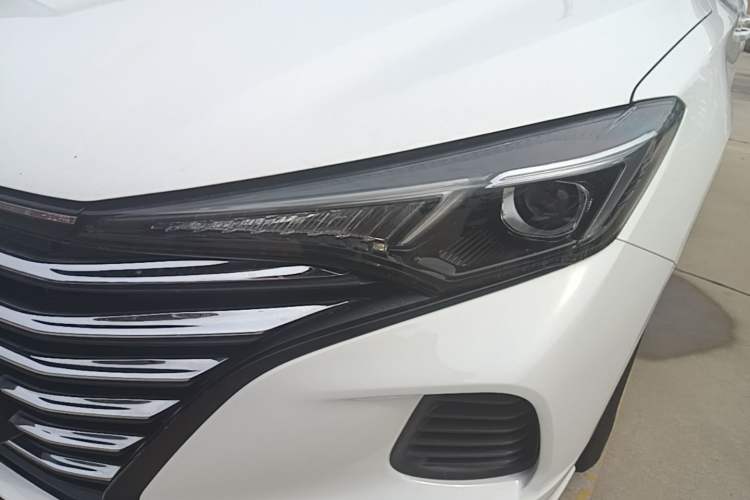 Used CHANGAN Eado 2020 PLUS Million Edition 1.6L GDI CVT Elite Model Left Front Headlight