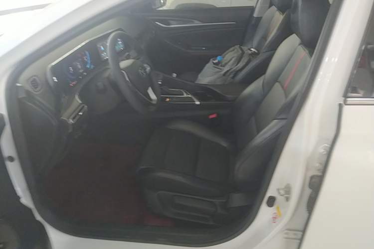 Used CHANGAN Eado 2020 PLUS Blue Whale NE 1.4T GDI DCT Prestige Model Left Front Seat