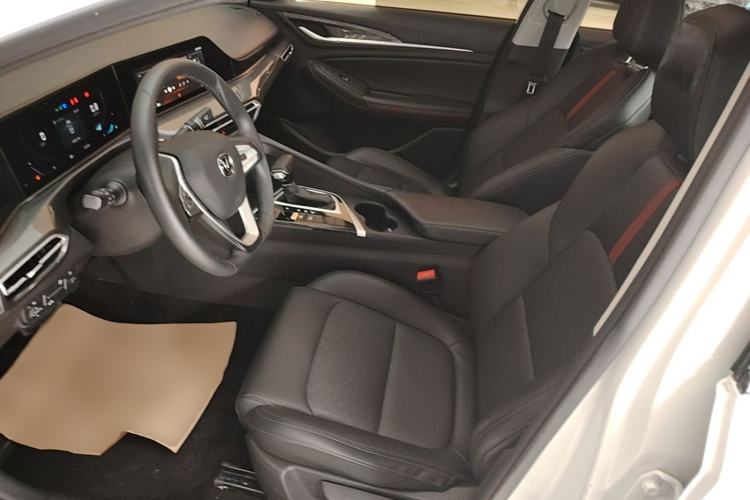 Used CHANGAN Eado 2020 PLUS Blue Whale NE 1.4T GDI DCT Prestige Model Left Front Seat