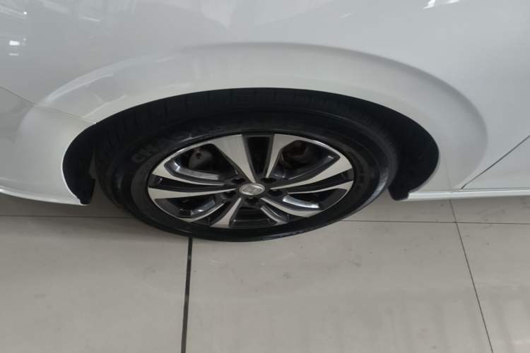Used CHANGAN Eado 2020 PLUS Blue Whale NE 1.4T GDI DCT Prestige Model Left Front Wheel Hub