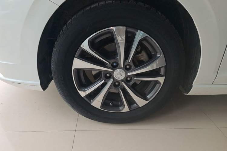 Used CHANGAN Eado 2020 PLUS Blue Whale NE 1.4T GDI DCT Prestige Model Left Front Wheel Hub