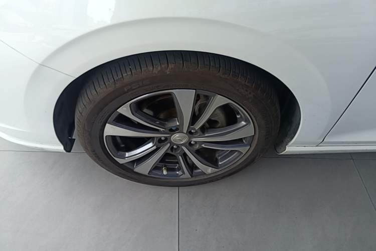 Used CHANGAN Eado 2020 PLUS Blue Whale NE 1.4T GDI DCT Flagship Model Left Front Wheel Hub