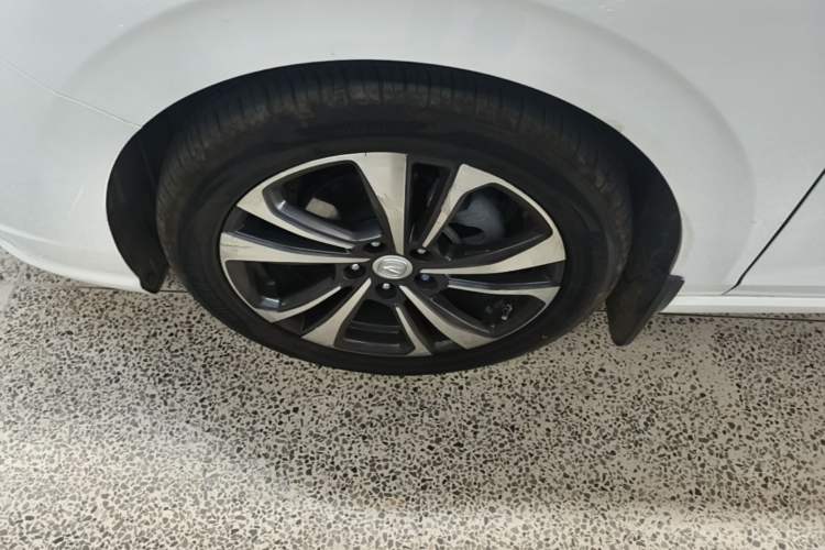 Used CHANGAN Eado 2020 PLUS Blue Whale NE 1.4T GDI DCT Flagship Model Left Front Wheel Hub