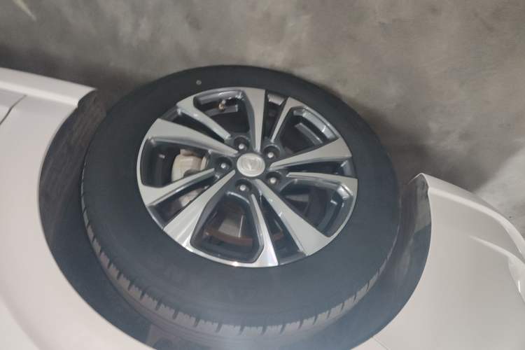 Used CHANGAN Eado 2020 PLUS Blue Whale NE 1.4T GDI DCT Prestige Model Left Front Wheel Hub