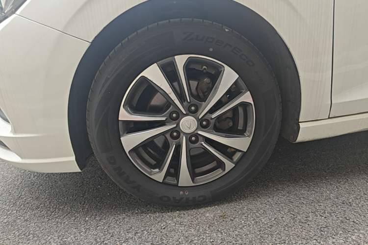 Used CHANGAN Eado 2020 PLUS Blue Whale NE 1.4T GDI DCT Prestige Model Left Front Wheel Hub