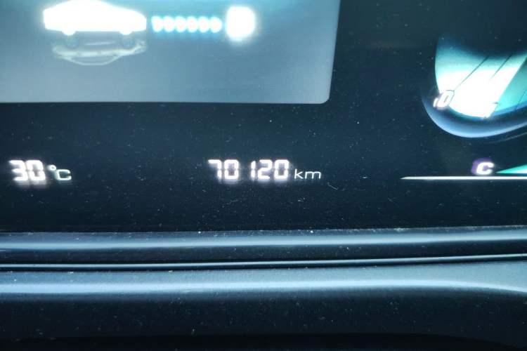 Used CHANGAN Eado 2020 PLUS Blue Whale NE 1.4T GDI DCT Prestige Model Odometer Close Up