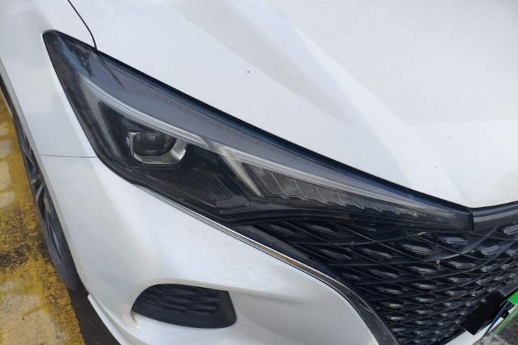 Used CHANGAN Eado 2020 PLUS Blue Whale NE 1.4T GDI DCT Flagship Model Right Front Headlight