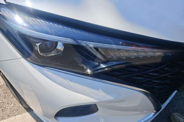 Used CHANGAN Eado 2020 PLUS Blue Whale NE 1.4T GDI DCT Prestige Model Right Front Headlight