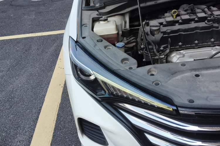Used CHANGAN Eado 2020 PLUS Million Edition 1.6L GDI CVT Elite Model Right Front Headlight