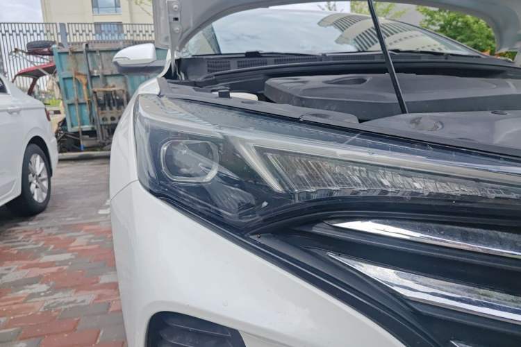 Used CHANGAN Eado 2020 PLUS 1.6L GDI Manual Luxury Model Right Front Headlight
