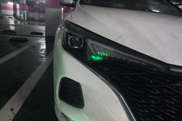 Used CHANGAN Eado 2020 PLUS Blue Whale NE 1.4T GDI DCT Prestige Model Right Front Headlight