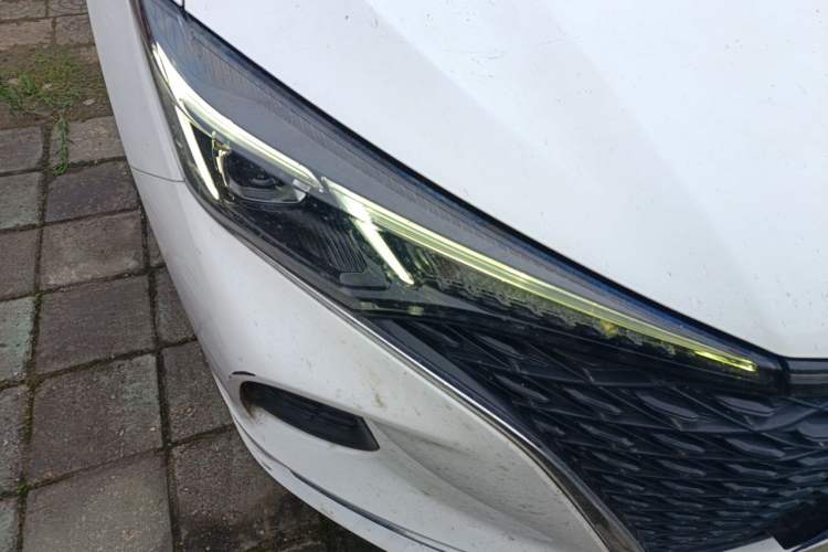 Used CHANGAN Eado 2020 PLUS Blue Whale NE 1.4T GDI DCT Flagship Model Right Front Headlight